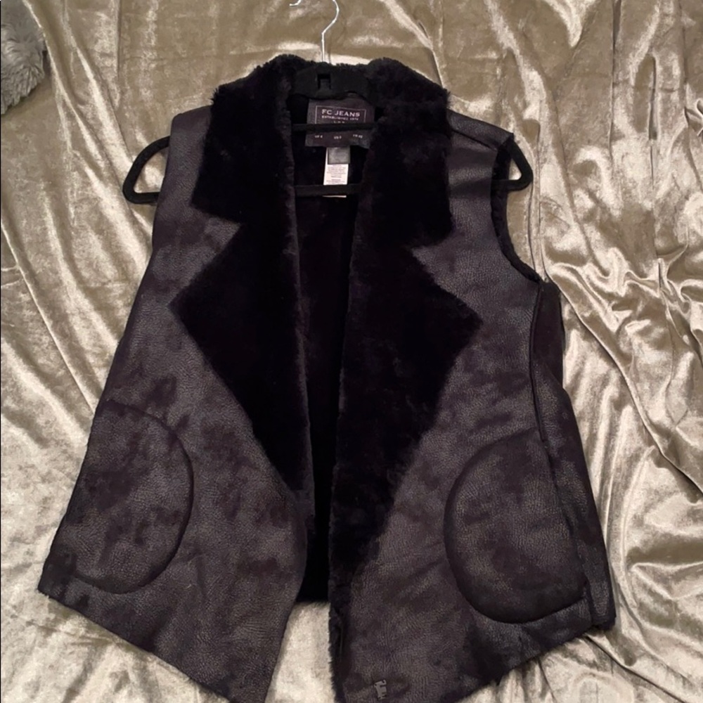 Fur vest